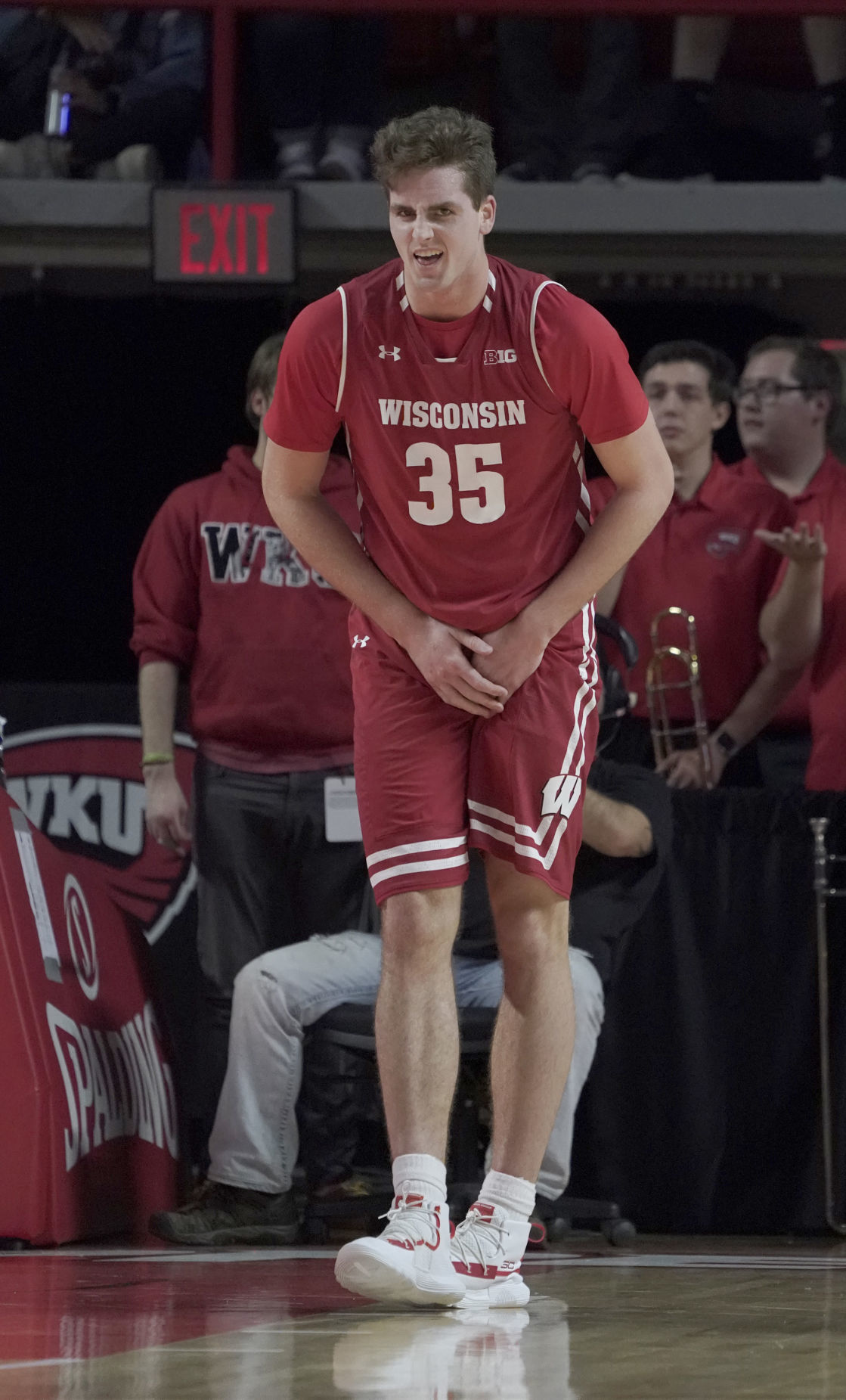 Hilltoppers 83, Badgers 76